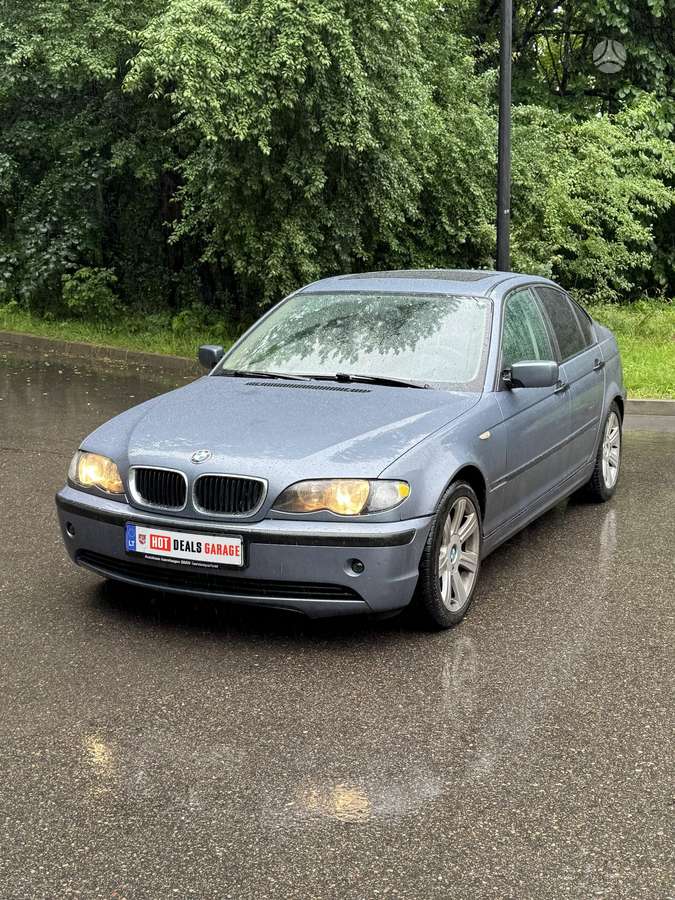 BMW 320, 2.0 l., saloon / sedan