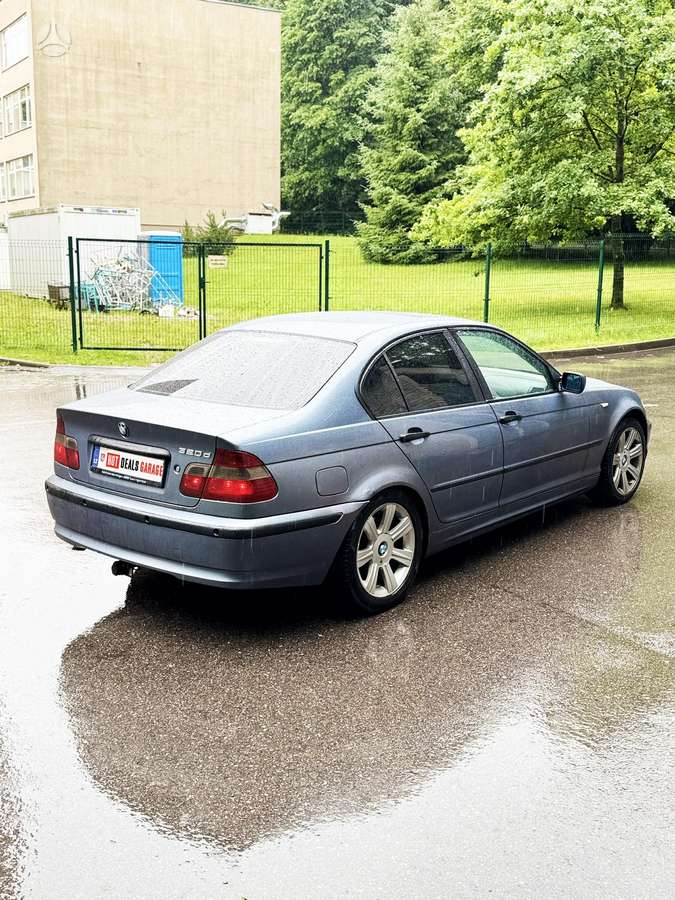 BMW 320, 2.0 l., saloon / sedan