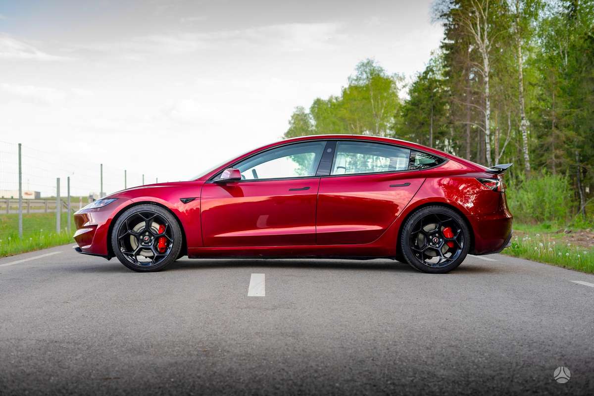 Tesla Model 3, 72 kWh, hečbekas