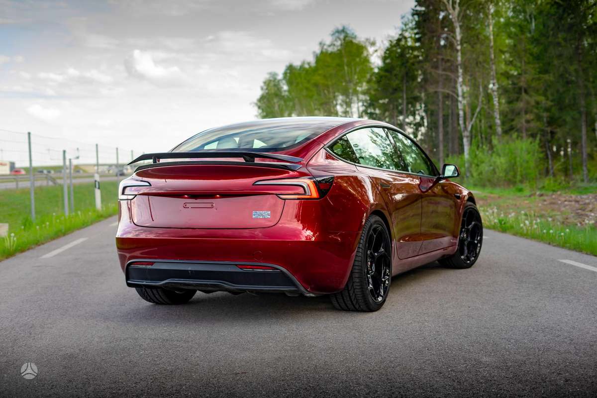 Tesla Model 3, 72 kWh, hečbekas