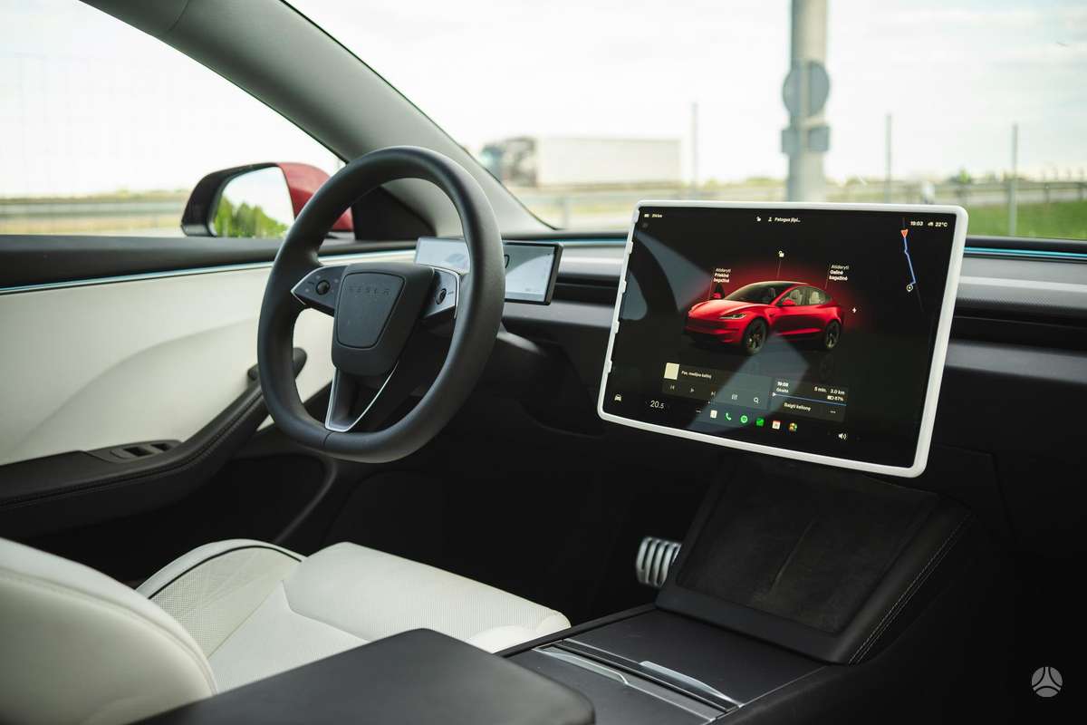 Tesla Model 3, 72 kWh, hečbekas