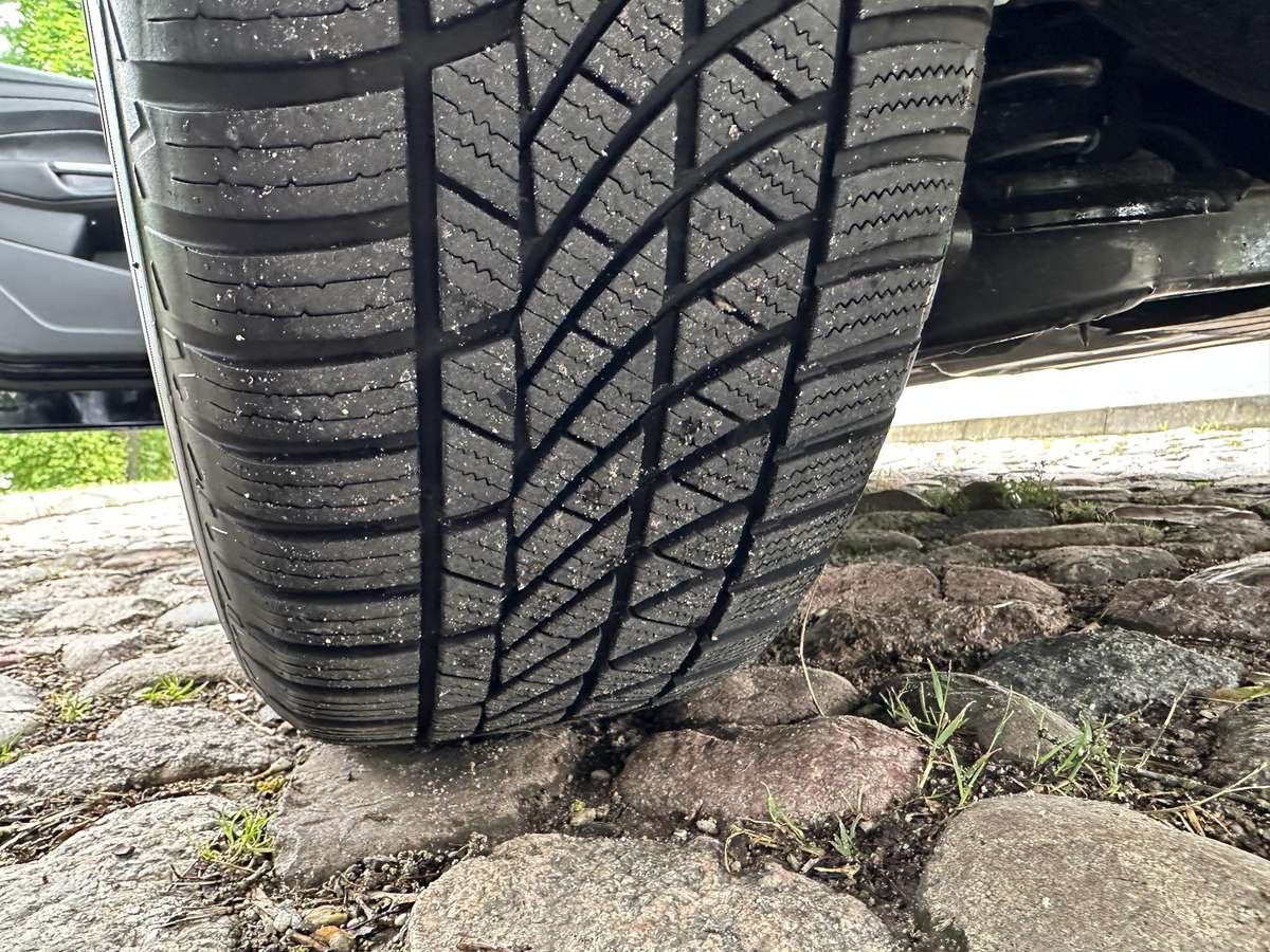 Ford Kuga, 2.0 l., off-road / crossover