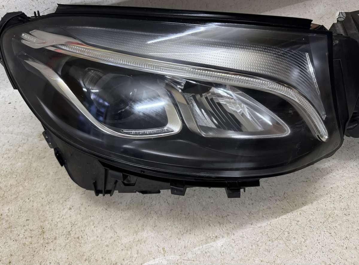 Mercedes-Benz GLC klasė lights