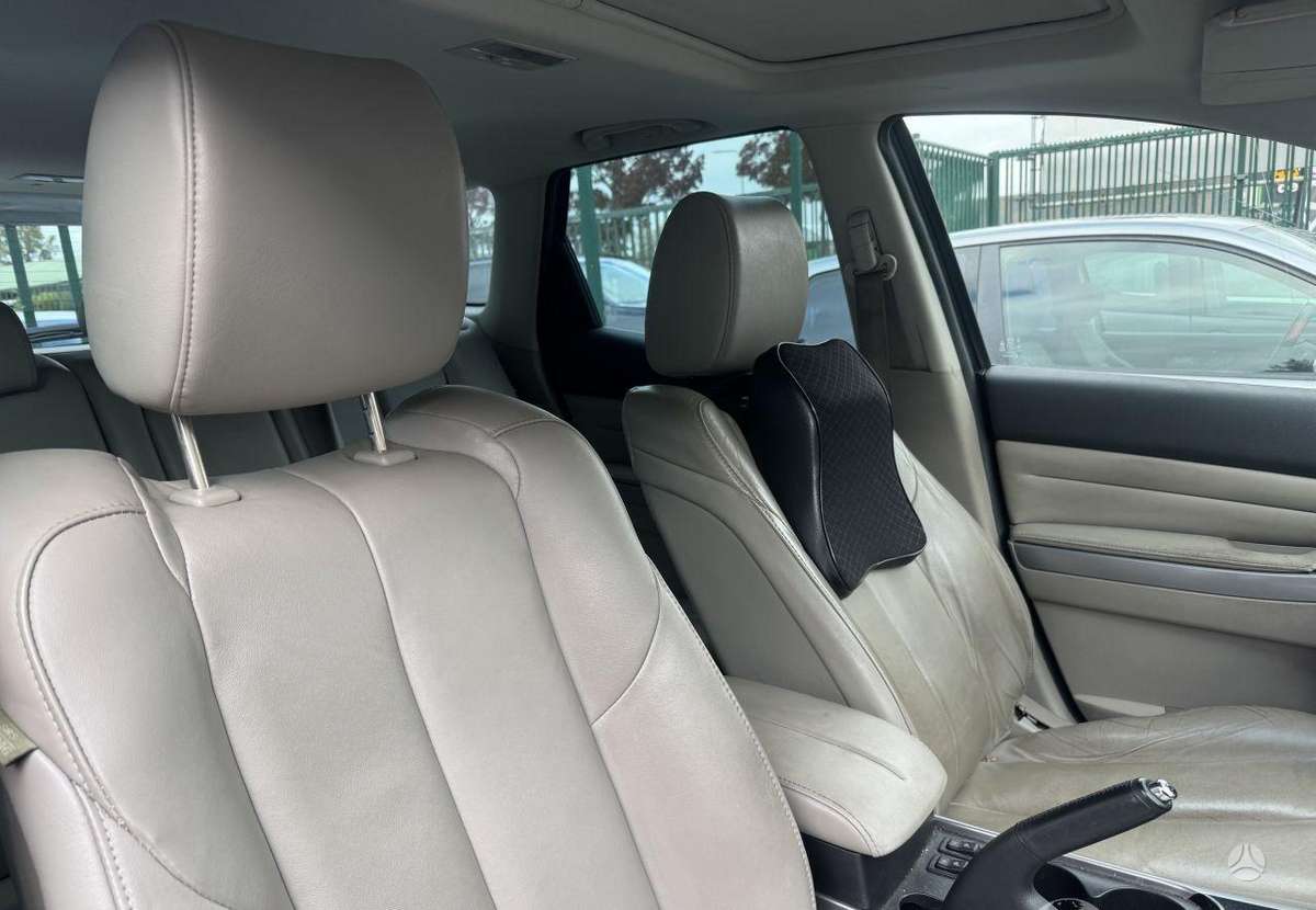 Mazda CX-7, 2.2 l., off-road / crossover