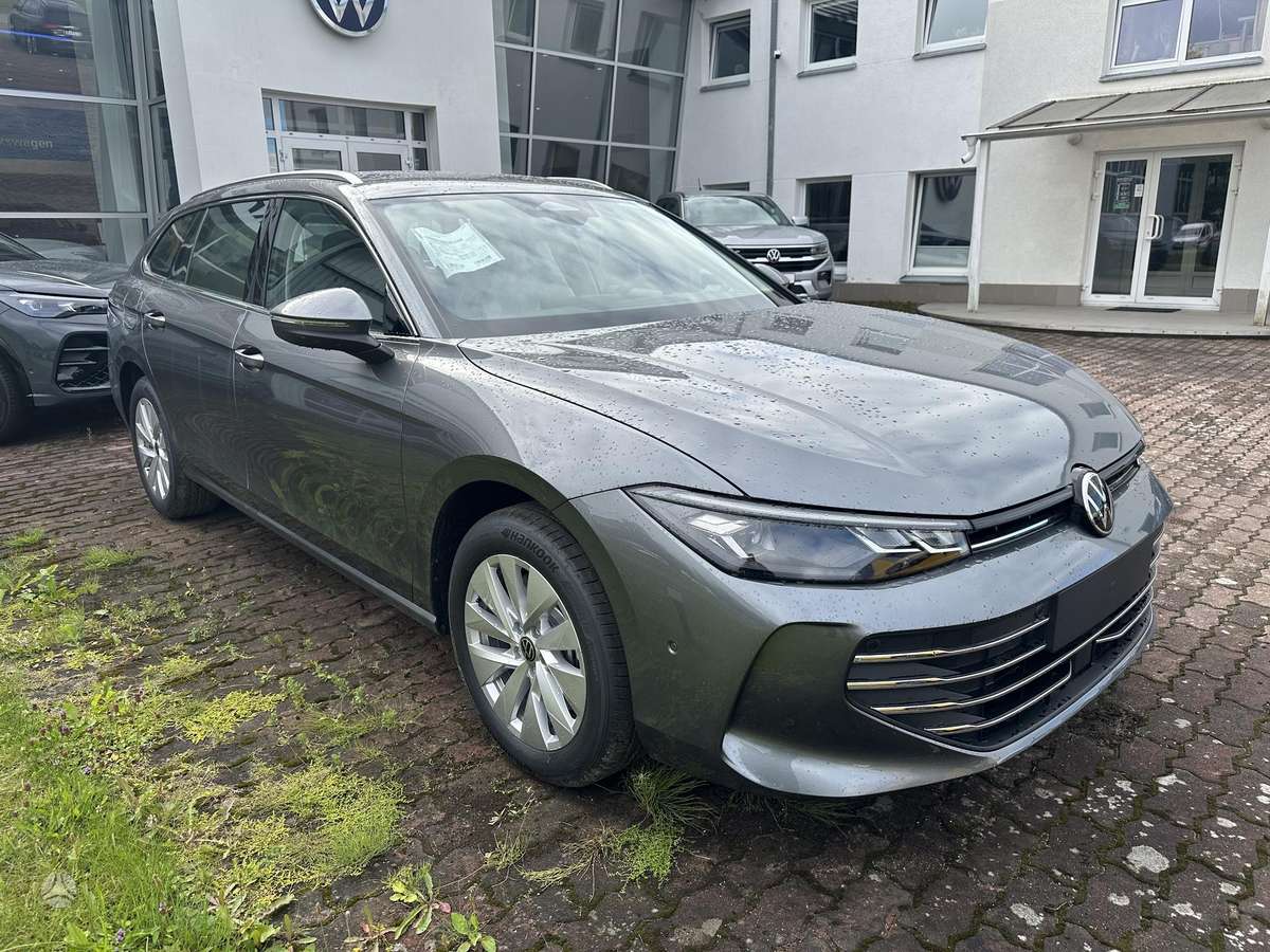 Volkswagen Passat - 2