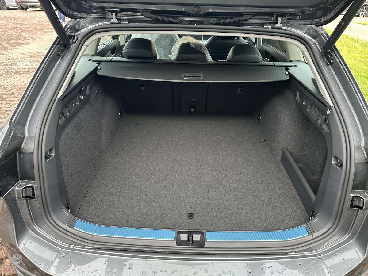 Volkswagen Passat - 5