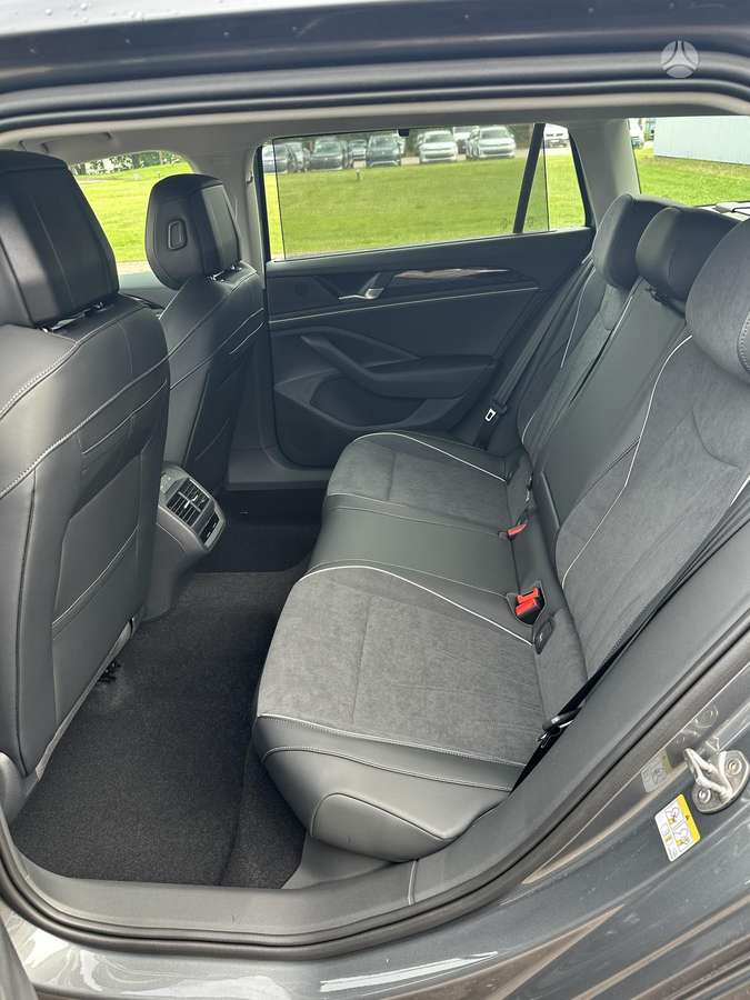 Volkswagen Passat - 10