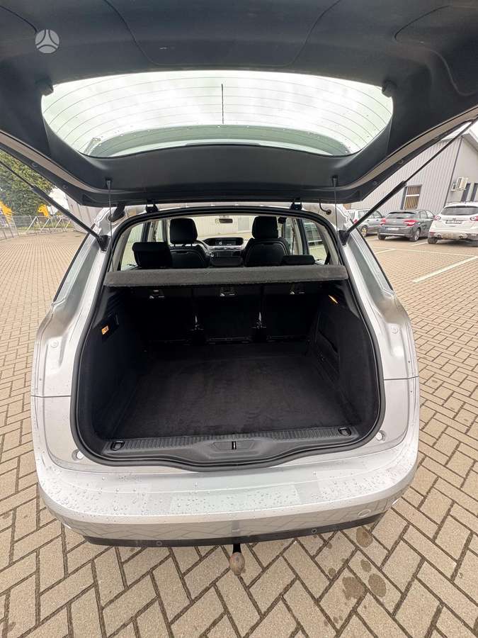 Citroen C4, 1.6 l., Седан