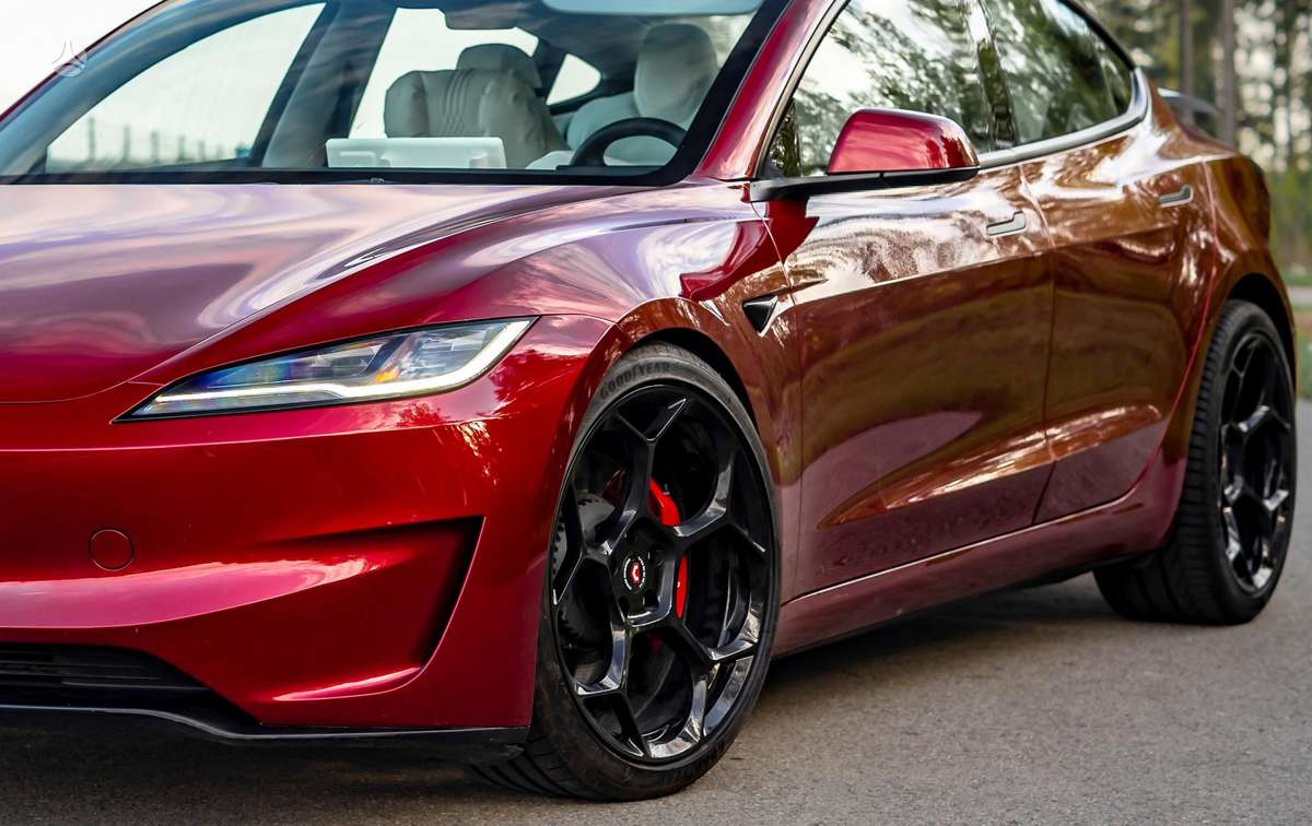Tesla Model 3, 72 kWh, hečbekas