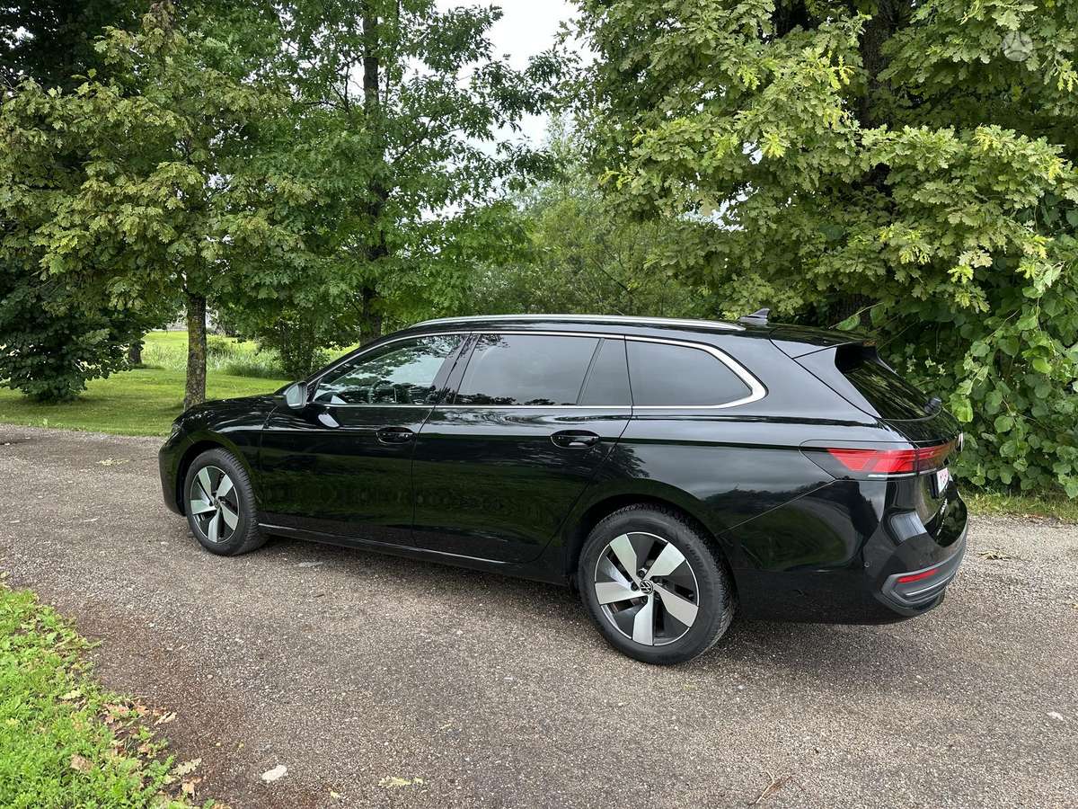Volkswagen Passat - 8