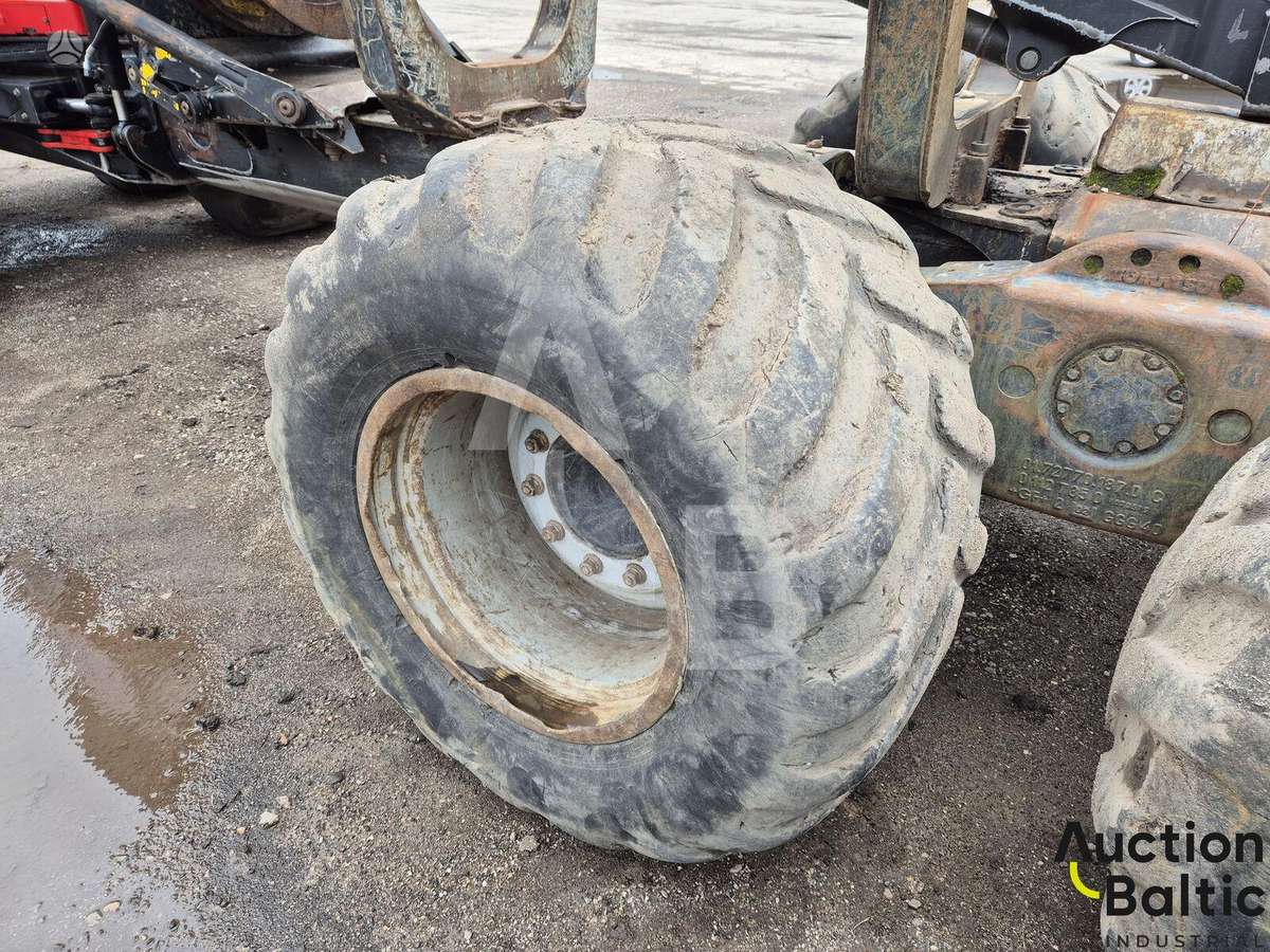 Komatsu 845, medvežės