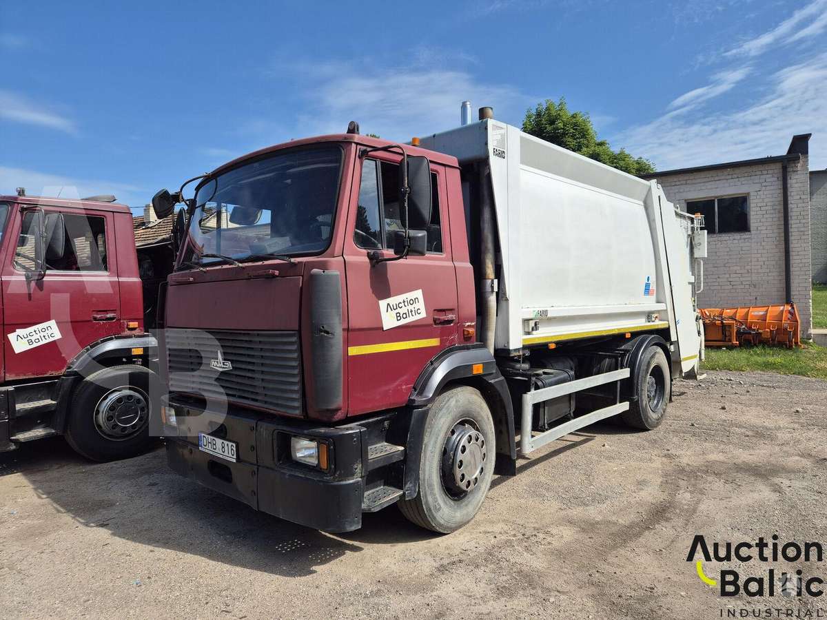 MAZ 533731, мусоровозы