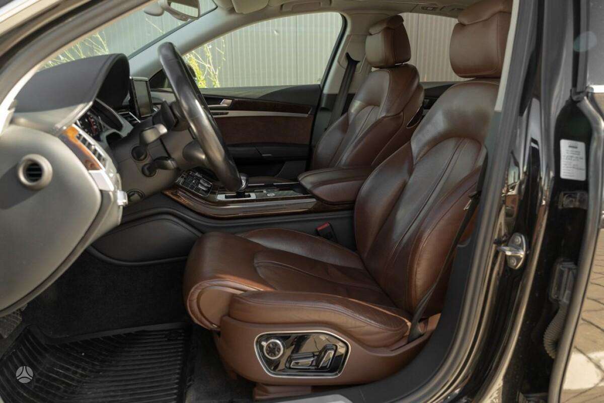 Audi A8, 3.0 l., sedanas