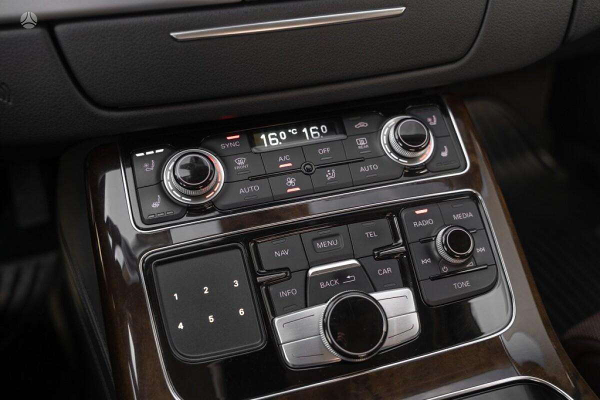 Audi A8, 3.0 l., sedanas