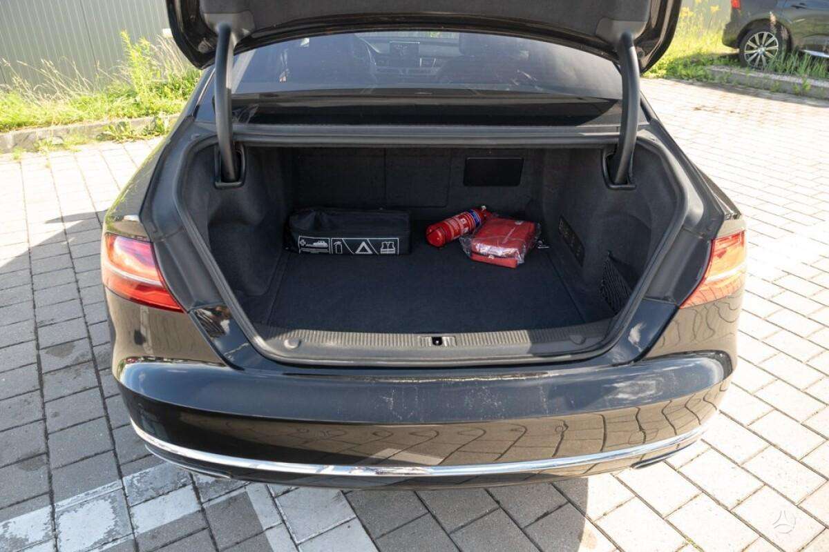 Audi A8, 3.0 l., sedanas