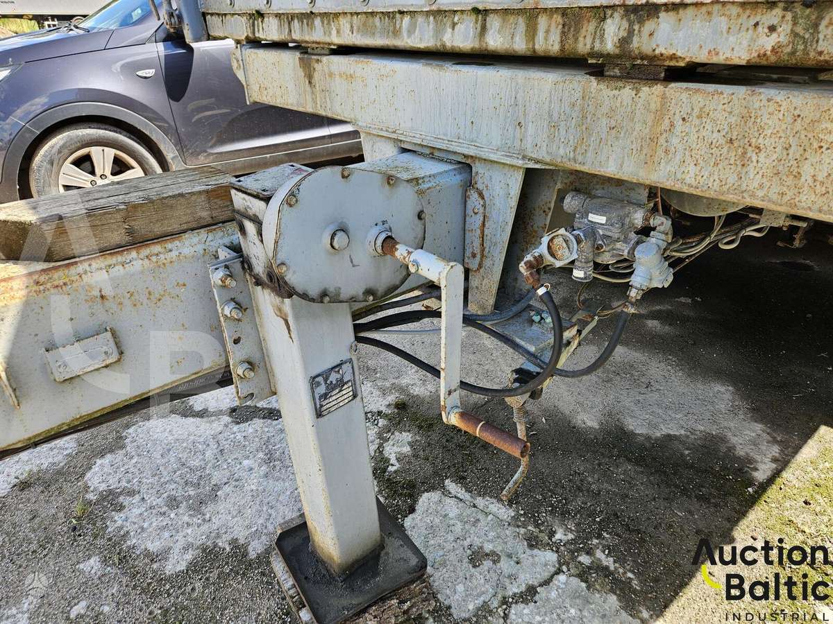 Kögel ZK 18, užuolaidinės / tentinės