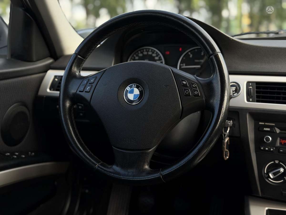 BMW 320, 2.0 l., wagon