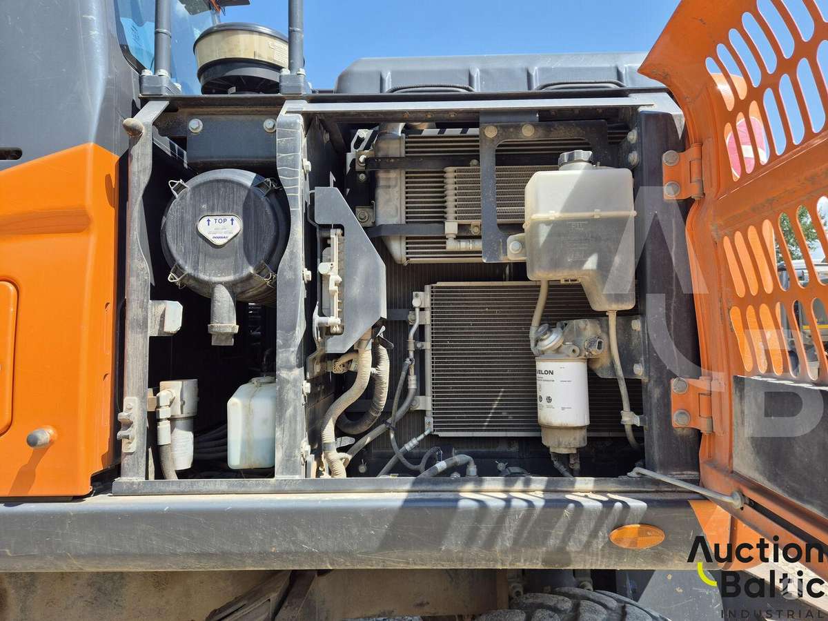 Doosan DX 170 W-5, excavator