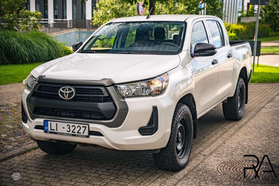 Toyota Hilux - 1