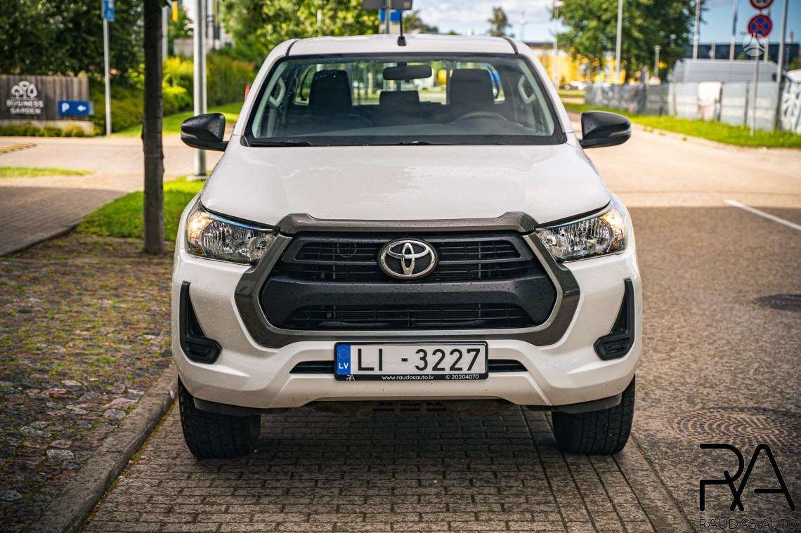 Toyota Hilux - 2