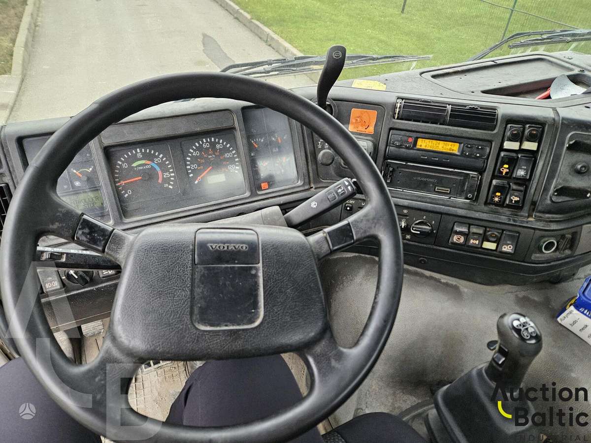 Volvo FM12, concrete mixer trucks