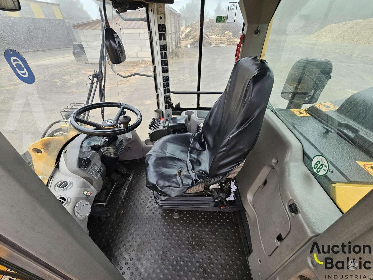 Volvo L 90 H, frontal loader