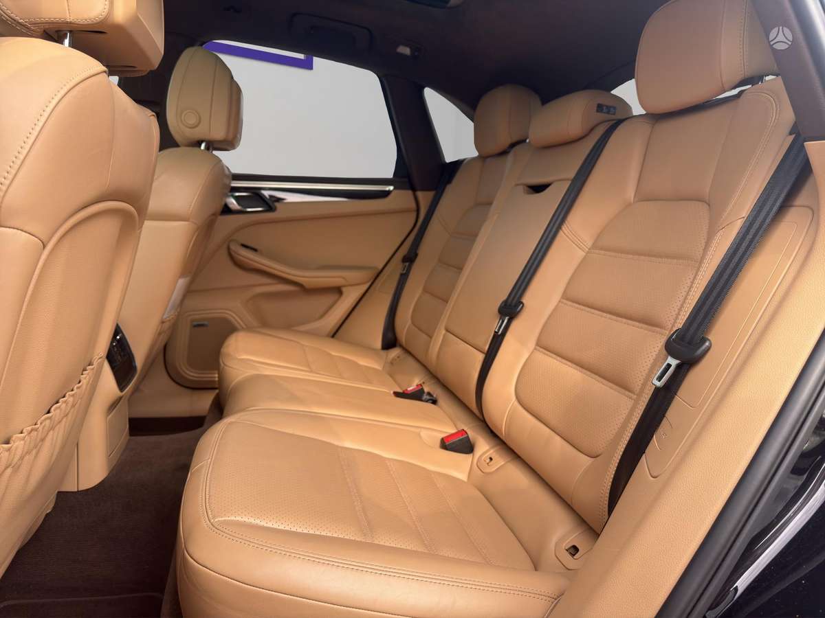 Porsche Macan, 3.6 l., off-road / crossover