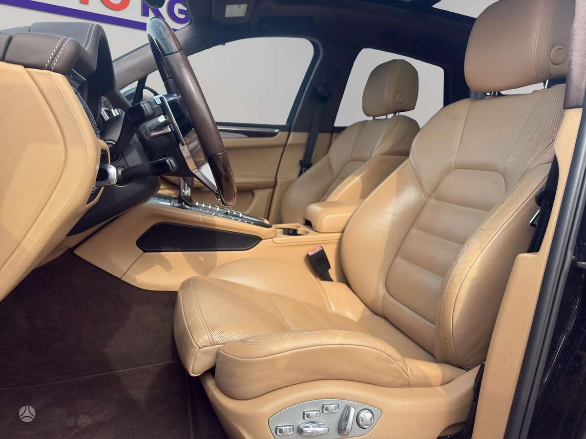 Porsche Macan, 3.6 l., off-road / crossover