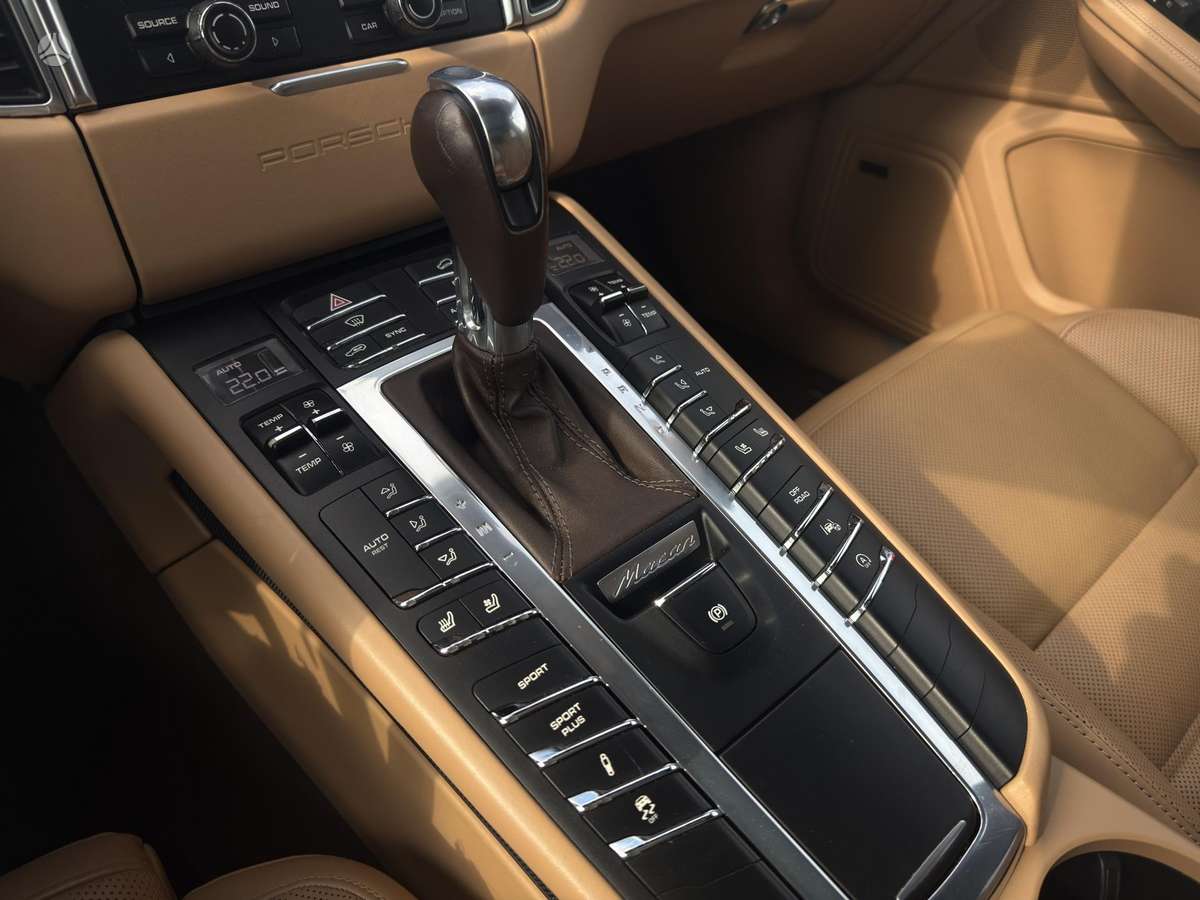 Porsche Macan, 3.6 l., off-road / crossover