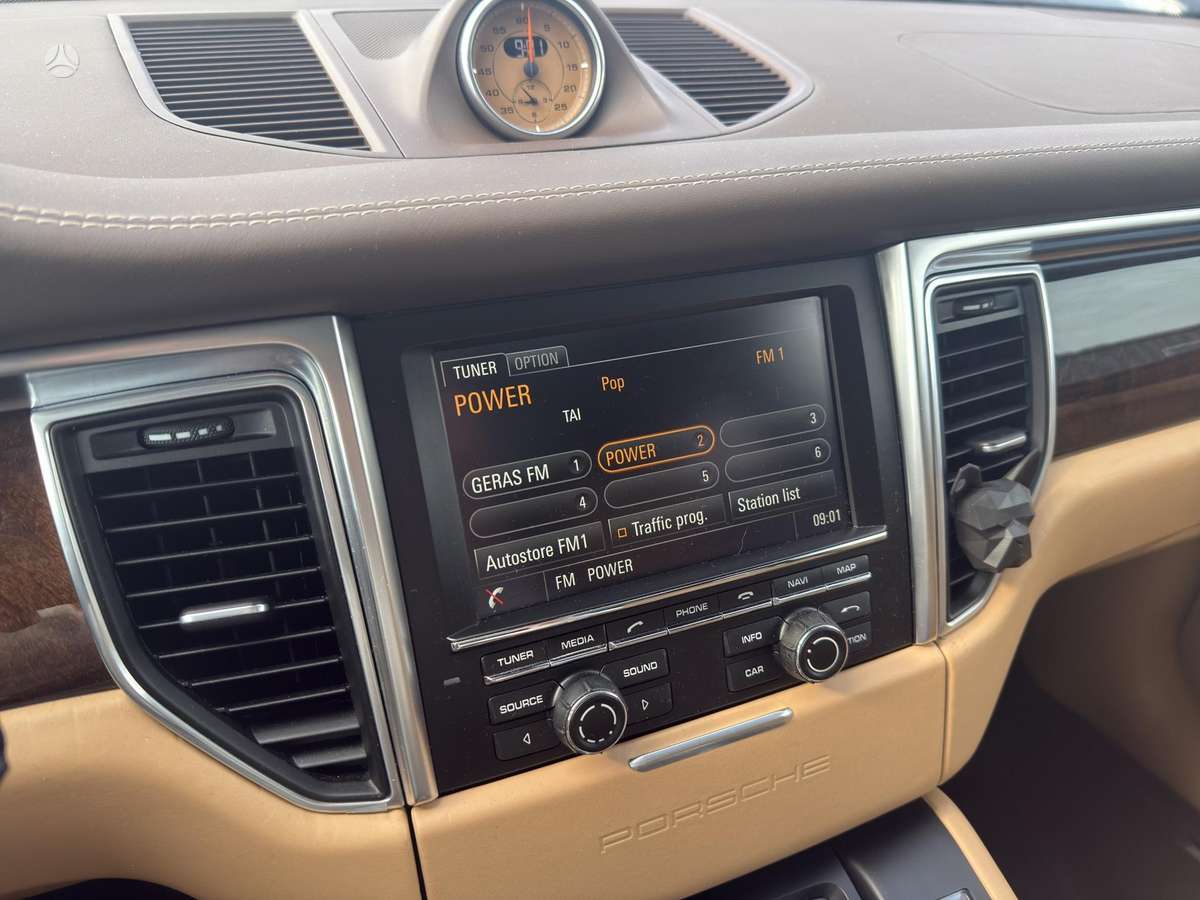 Porsche Macan, 3.6 l., off-road / crossover