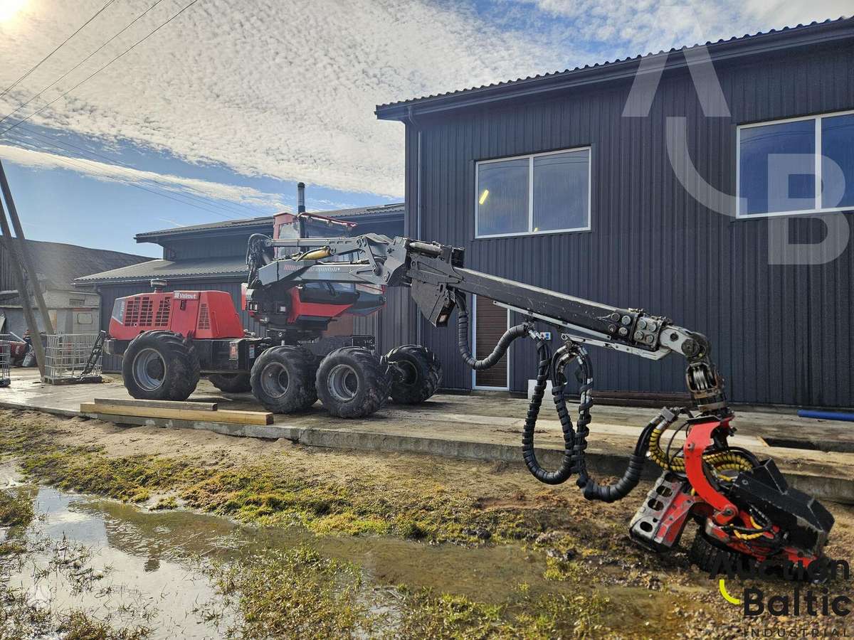 Valmet 901, medkirtės