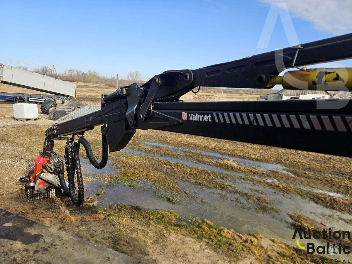 Valmet 901, medkirtės