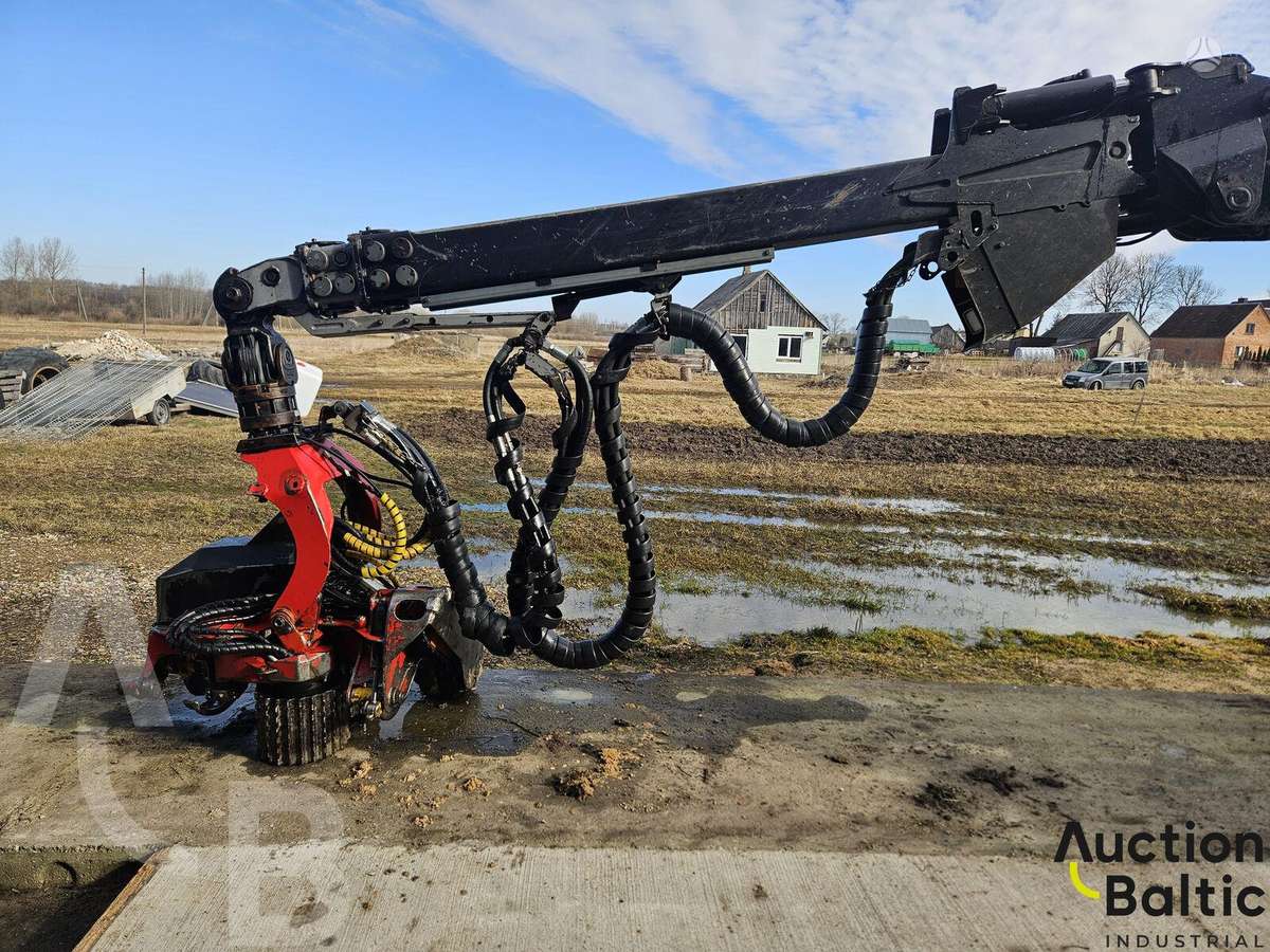 Valmet 901, harvesters