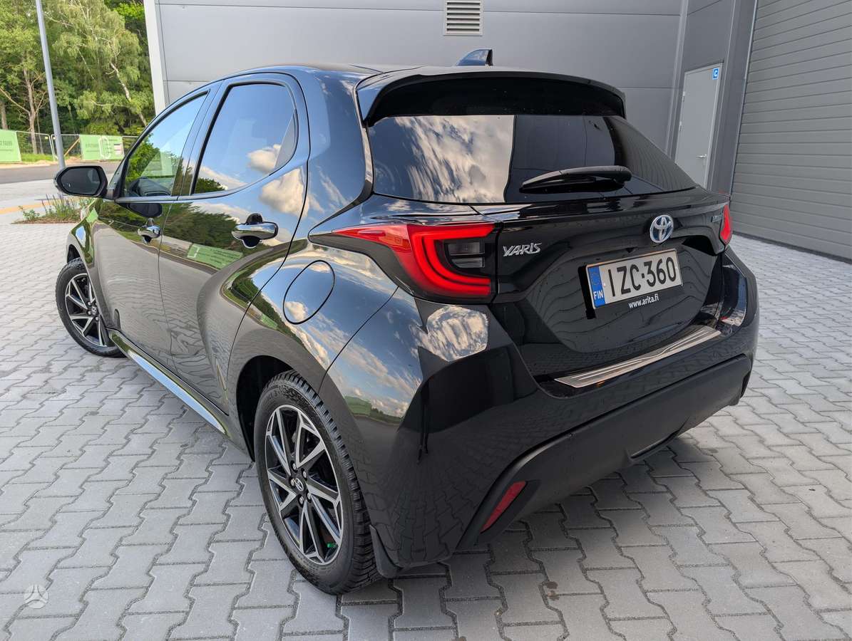 Toyota Yaris - 12