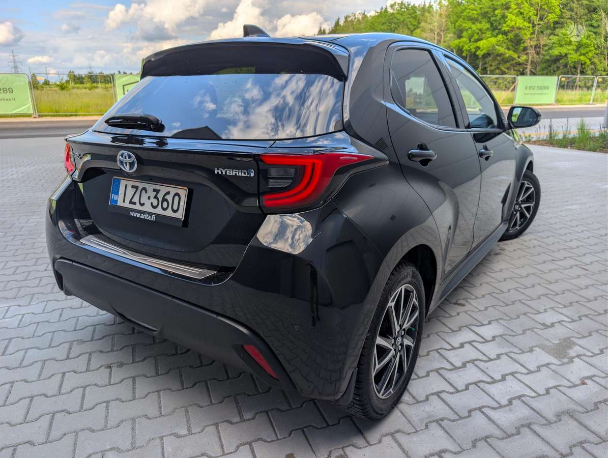 Toyota Yaris - 10