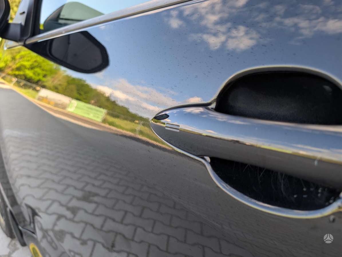 Toyota Yaris - 7