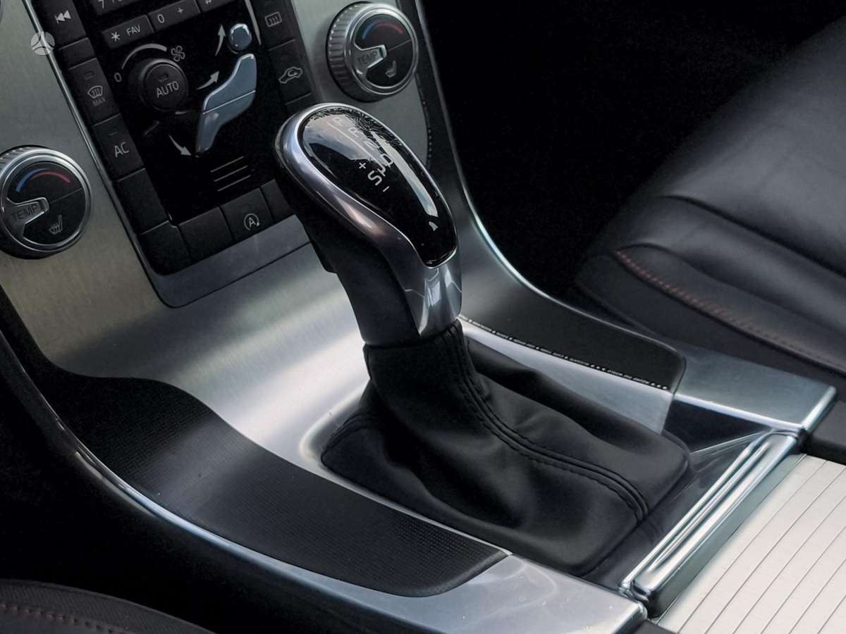 Volvo V60, 2.0 l., Универсал