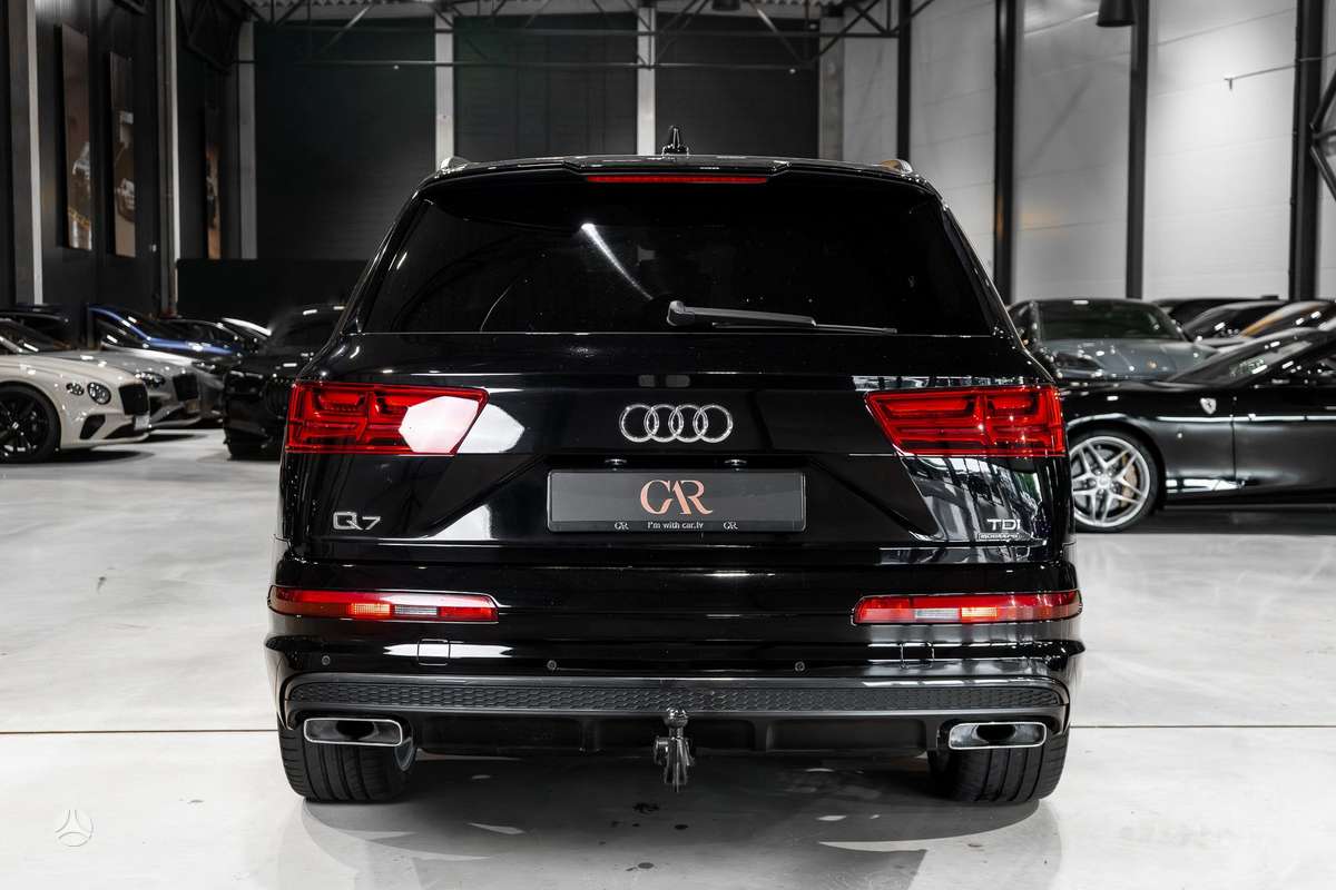 Audi Q7, 3.0 l., off-road / crossover