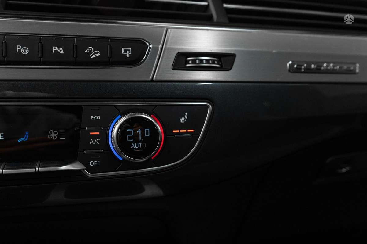 Audi Q7, 3.0 l., off-road / crossover