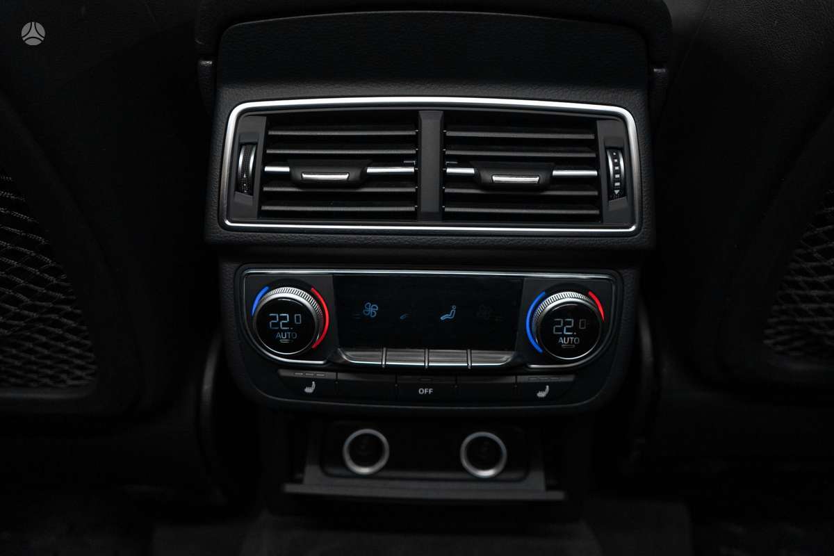 Audi Q7, 3.0 l., off-road / crossover
