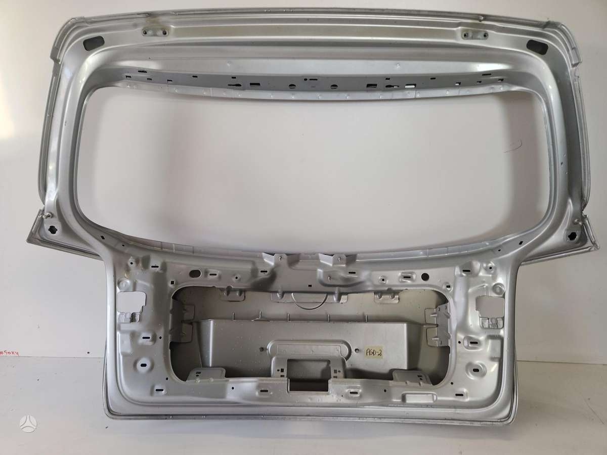 Volkswagen Golf Plus hood (front, rear)