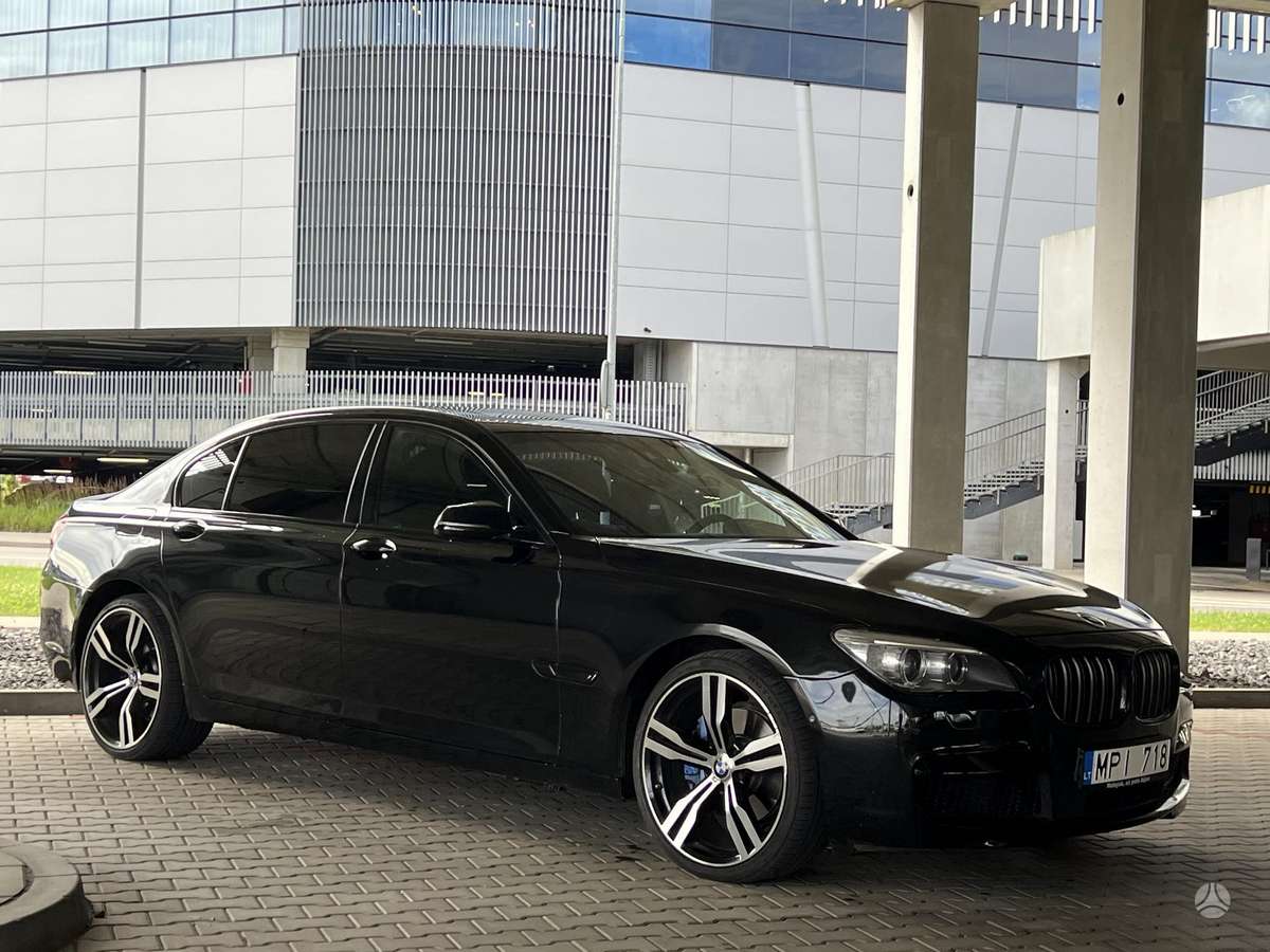 BMW 740, 3.0 l., Седан