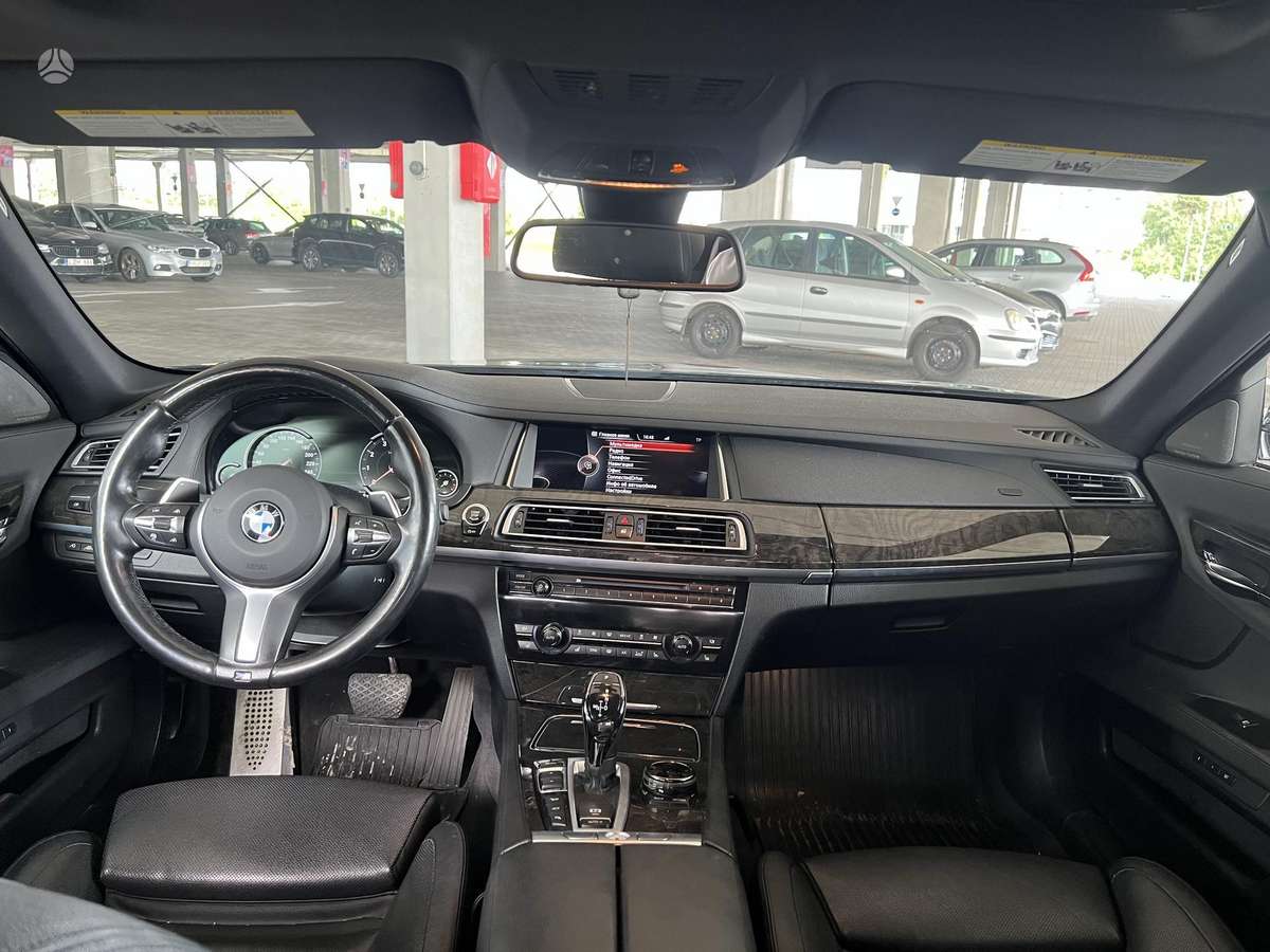 BMW 740, 3.0 l., Седан