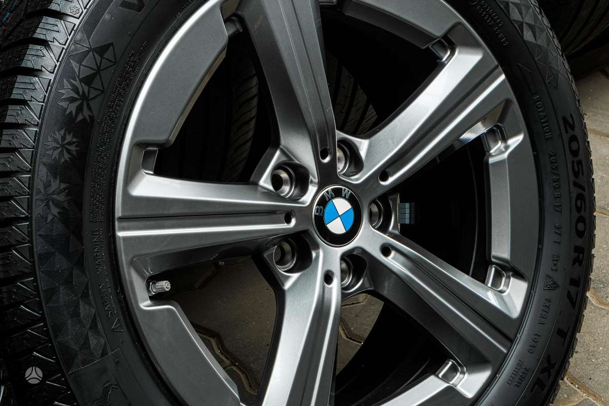 BMW, lengvojo lydinio, R17