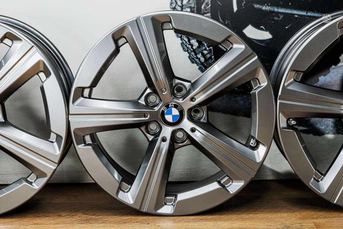 BMW, lengvojo lydinio, R17