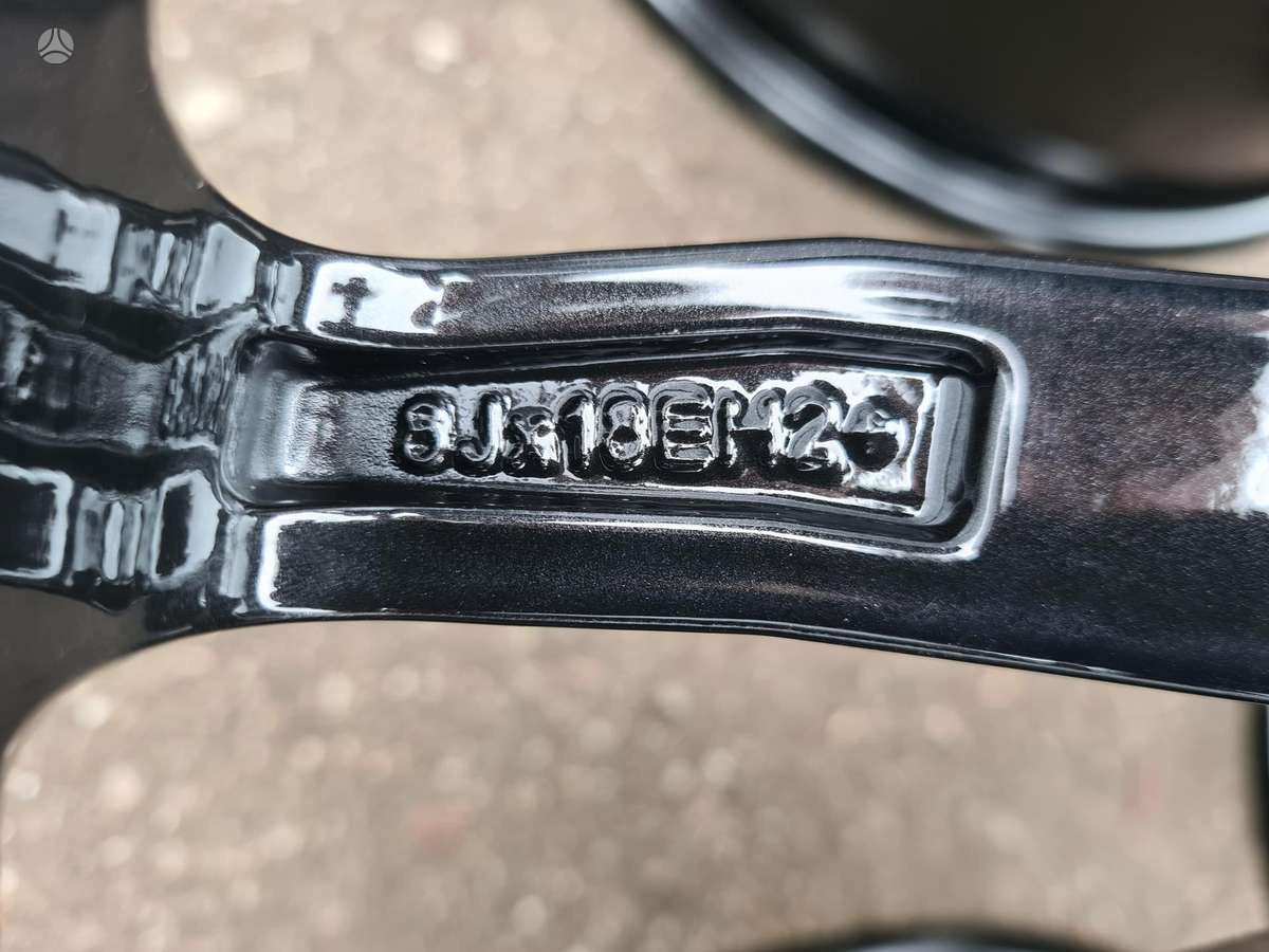 Audi A4, lengvojo lydinio, R18