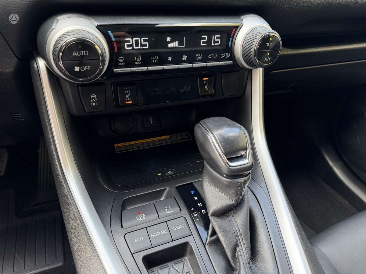 Toyota RAV4 - 12