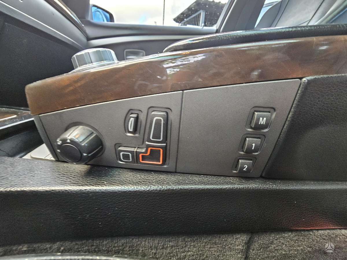 BMW 730, 3.0 l., Седан