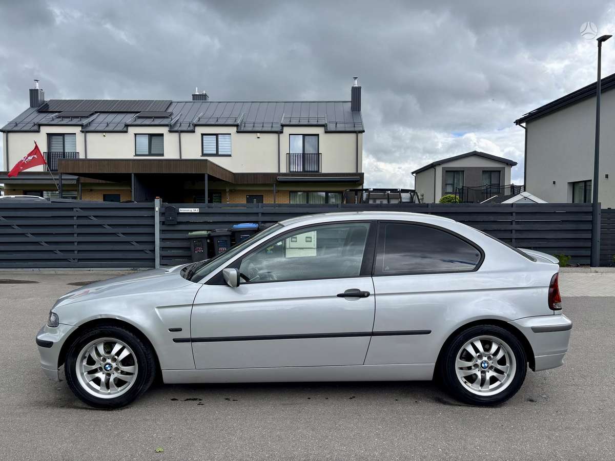 BMW 320, 2.0 l., hečbekas