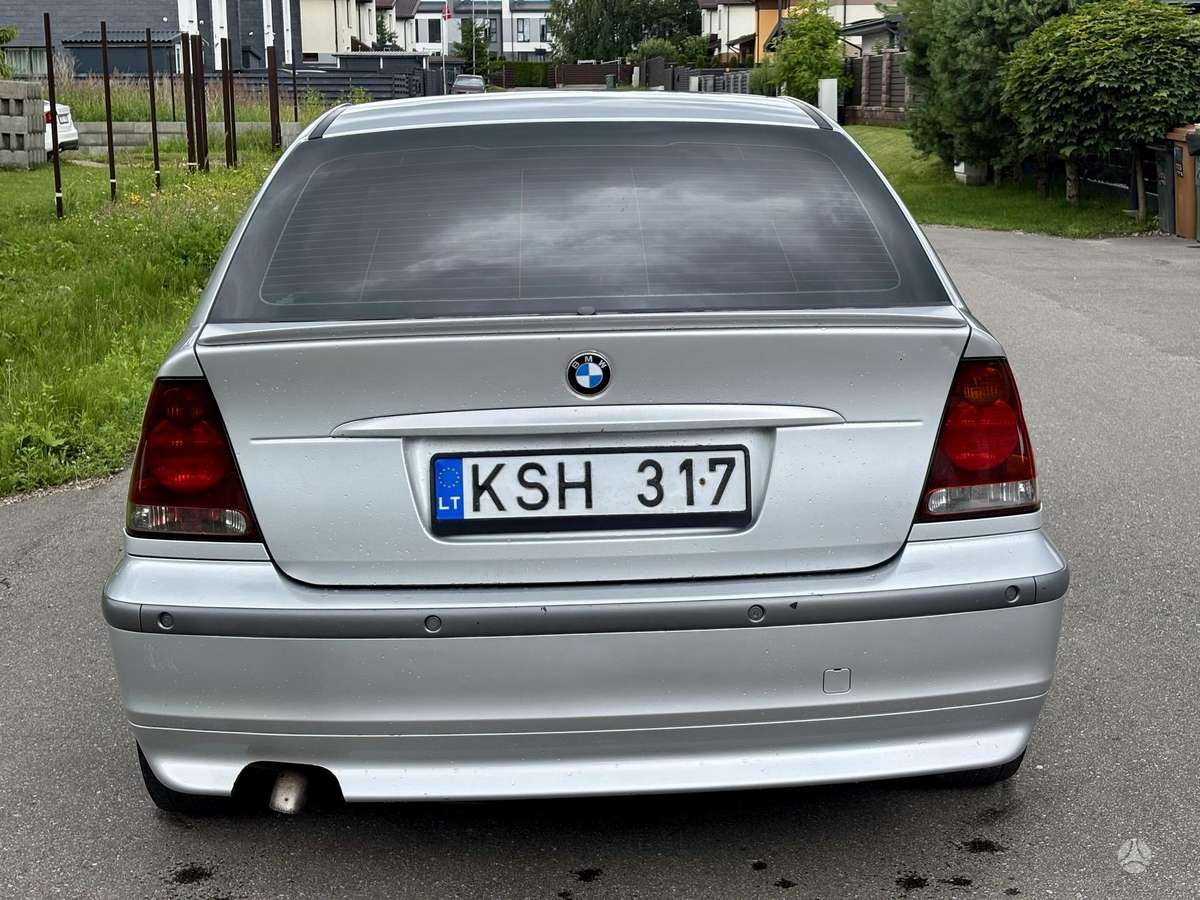 BMW 320, 2.0 l., hečbekas